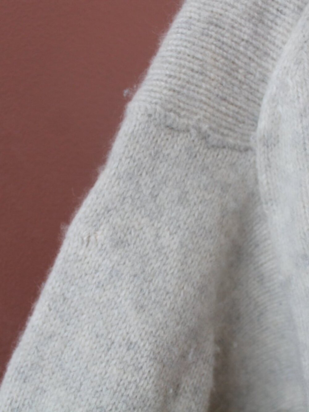 Aritzia Babaton Gray Oatmeal Luxe Cashmere Hoodie Sweater Plush Cozy Soft XXS - Picture 5 of 5